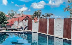 Bounty Resort